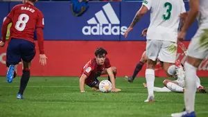 A Osasuna se le 'atraganta' el Elche: las fotos del empate de los rojillos en El Sadar