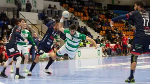 Anaitasuna no es capaz de poner la guinda a la primera vuelta ante el Nava de Segovia