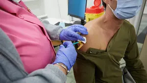 Sanidad anuncia que habrá cuarta dosis de la vacuna del Covid-19 "para toda la población"