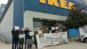 Sindicatos exigen mantener las condiciones de trabajo en IKEA de Pamplona