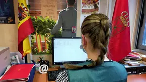 Recuperan 37.000 euros estafados a una empresa navarra con una factura falsa