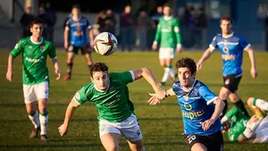 Emoción y muchos nervios en el derbi entre el San Juan y La Peña Sport: las mejores imágenes