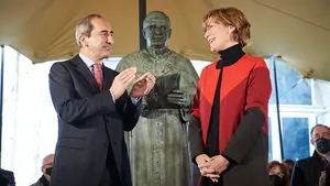 Impulsar identidad y dinamismo: María Iraburu toma posesión como nueva rectora de la UNAV