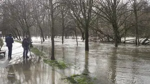 Los ríos navarros no causan daños de importancia pero sí cortan carreteras