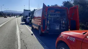 Accidente en Aranguren: dos heridos trasladados al hospital tras colisionar un coche y un camión