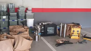 Droga y armas en Echalar: el mega laboratorio de marihuana donde encontraron una ballesta y un rifle