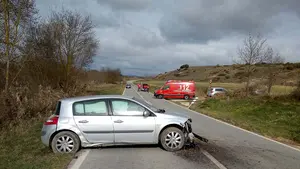 Un conductor, trasladado al hospital tras salirse de la vía en Larraga