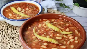 La comida popular con pochas y carne a 10 euros que organiza un pueblo de Navarra de 47 habitantes