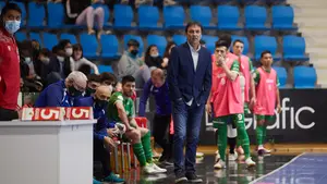 El fuerte cabreo de Imanol Arregui tras la derrota de Osasuna Xota en el último minuto