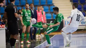 Trágico final del partido para Osasuna Xota ante Santa Coloma: las mejores imágenes