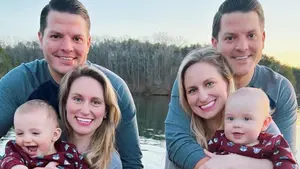 La curiosa historia de los dos bebés que son hermanos y primos al mismo tiempo