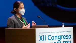 Una experta, en Pamplona: "Las vacunas no son lo único, las mascarillas tienen su valor"