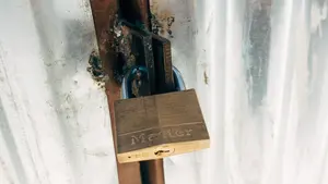 Encerrado por su padre en una habitación: liberan a un niño de 13 años en Barañáin