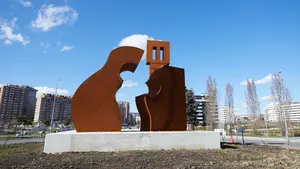La espectacular nueva escultura que da la bienvenida a Pamplona en una de sus vías de entrada