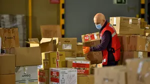 El intenso trabajo del clúster SOS Ucrania para organizar la ayuda humanitaria en Navarra