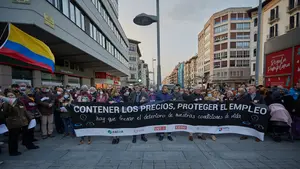 Sindicatos exigen en Navarra controlar los precios: "No falta dinero, sobran ladrones"