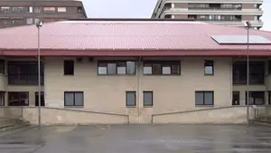 Obras en un colegio público: Pamplona sustituirá las carpinterías exteriores