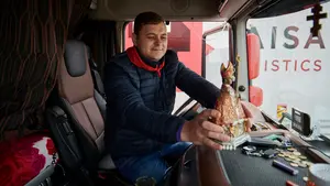 La imagen de San Fermín que guía 250 toneladas de ayuda humanitaria a la frontera ucraniana