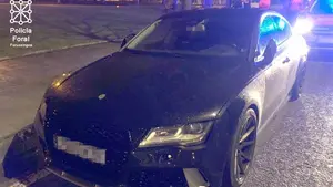 Drogado y casi arrolla a la policía: investigado un menor de 14 años por conducir en Pamplona