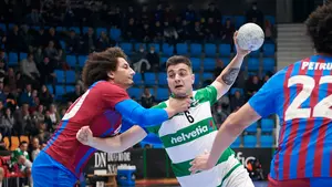 Anaitasuna, a punto de dar la sorpresa ante un Barça que ha ganado la Liga en Pamplona