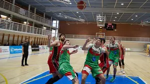 El Basket Navarra se crece en el play off y vence al Zornotza: las mejores imágenes