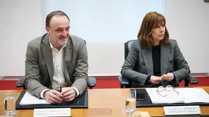 Berrinche de Barkos con Chivite por aprobar la ley de profesores del PAI con Navarra Suma