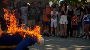Murieta vuelve a quemar el 'mayo': estas son las imágenes de la jornada festiva