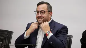 NA+ vuelve a pedir la dimisión de Remírez quien sigue en sus trece: "Seguiré en el cargo"