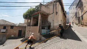 Lo nunca visto en San Martín de Unx: "Mi hijo me ha avisado de madrugada que había fuego"