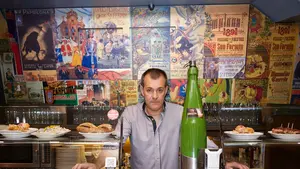 El bar de la Estafeta de Pamplona que se convierte en un museo de San Fermín