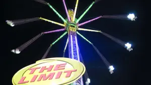 Las cuatro novedades de las Barracas de San Fermín: sillas voladoras y un monasterio de miedo