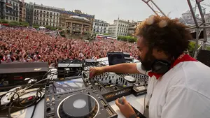 Resolvemos las dudas de San Fermín: las barras de la Plaza del Castillo y los conciertos
