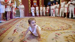 Los niños de la pandemia ya conocen los Sanfermines: las imágenes del tierno recibimiento