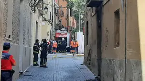 Un herido muy grave y tres bomberos atendidos en un incendio en el casco urbano de Tudela
