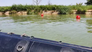 El fallecido en el Canal de Lodosa tenía 62 años y no sabía nadar: se quedó sobre el techo del coche