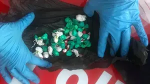 Sorprendido un pamplonés en pleno trapicheo: llevaba 37 papelinas de coca para su venta