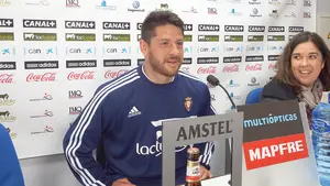 El exosasunista Javier Acuña asegura que El Sadar es un estadio "diferente" al resto