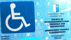 Le pillan usando de forma fraudulenta una tarjeta de aparcamiento para discapacitados