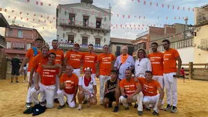 Los recortadores veteranos más solidarios: recaudan casi 3.000 euros en Mélida y Allo