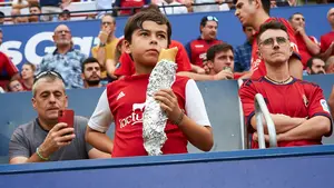 Sol, ambientazo y mucha comida para ver a Osasuna: encuéntrate en la grada de El Sadar