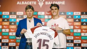 Javi Martínez, presentado en Albacete: "Nadie me ha obligado a estar aquí"