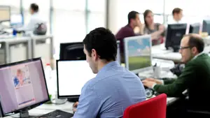 Fundación "la Caixa" lanza 10 becas de periodismo junto con la Agencia EFE