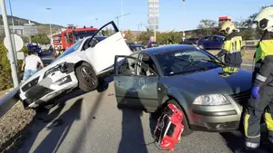 Aparatoso accidente en la ronda de Pamplona: hay un herido con pronóstico reservado