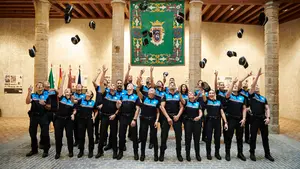 Los 25 nuevos policías municipales de Pamplona: así ha sido su emocionante toma de posesión