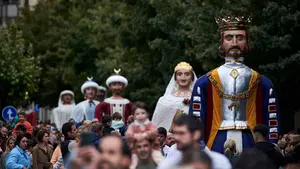 ¿Por qué sale la Comparsa de Gigantes de Pamplona este sábado?: recorrido y horario del desfile