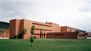 El edificio de Burlada que ha sido reconocido como joya de la arquitectura española contemporánea