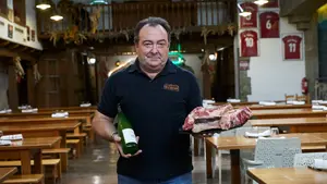 Comer en la plaza de un pueblo sin salir de Pamplona: la nueva vida de éxito de Kaleangora