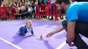 Beb&eacute;s y ni&ntilde;os corren por el D&iacute;a del Autismo en Pamplona: la carrera solidaria en im&aacute;genes