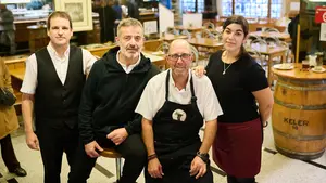 El bar Reta de Pamplona cumple medio siglo: la historia del mítico local del Ensanche