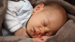 Una jueza obliga a unos padres a cambiar el nombre de su hija "porque significa semen en euskera"